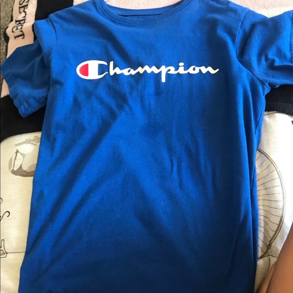 CHAMPION BLUE SHORTSLEEVED SHIRT
